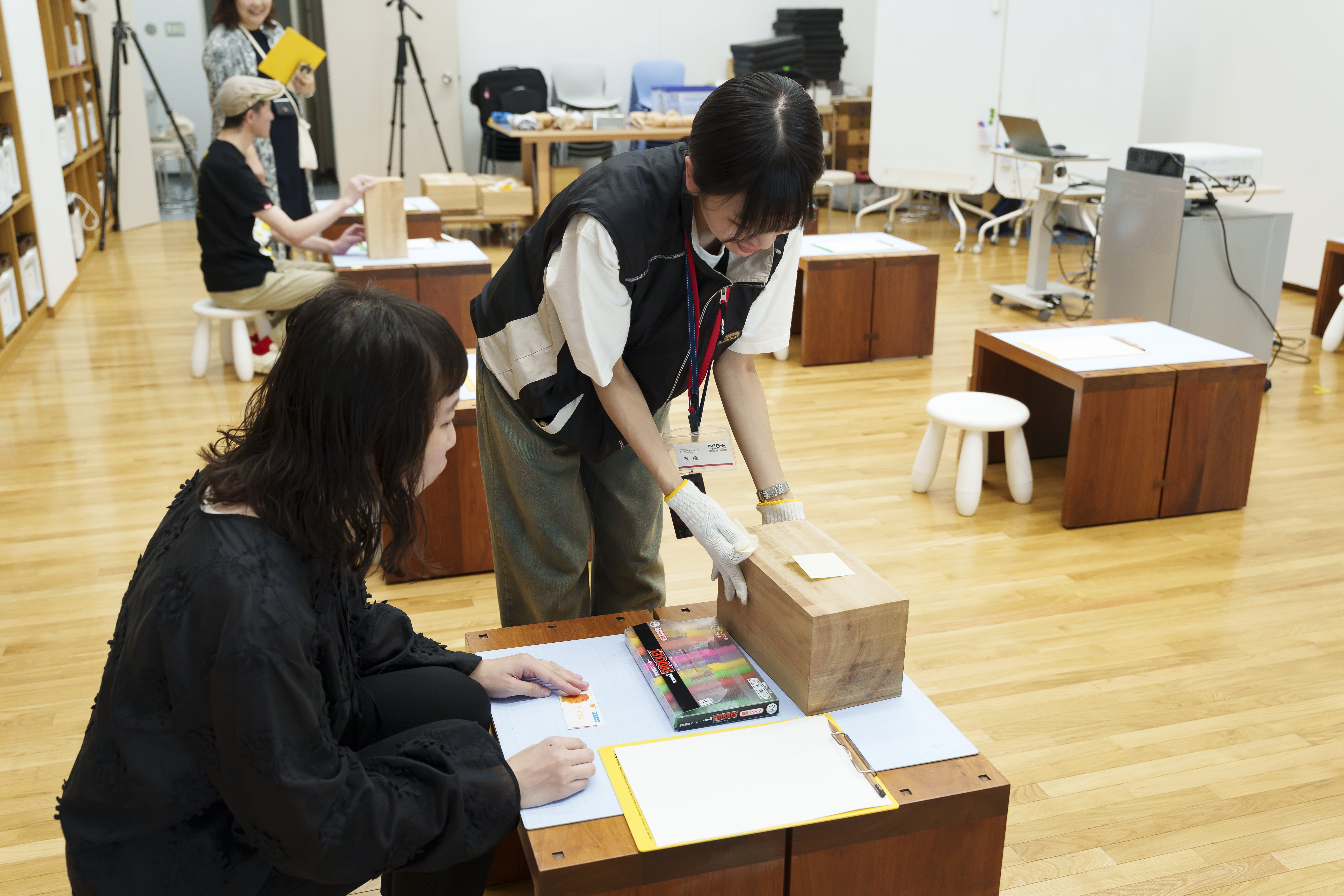 くじ引きで引き当てた木を使います