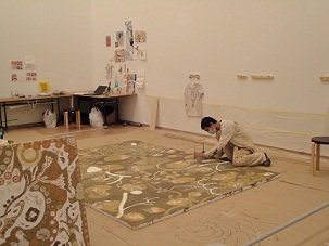 淺井さん制作中.JPG