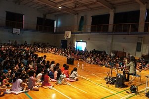 schoolvisit2012_yamakawa.jpg