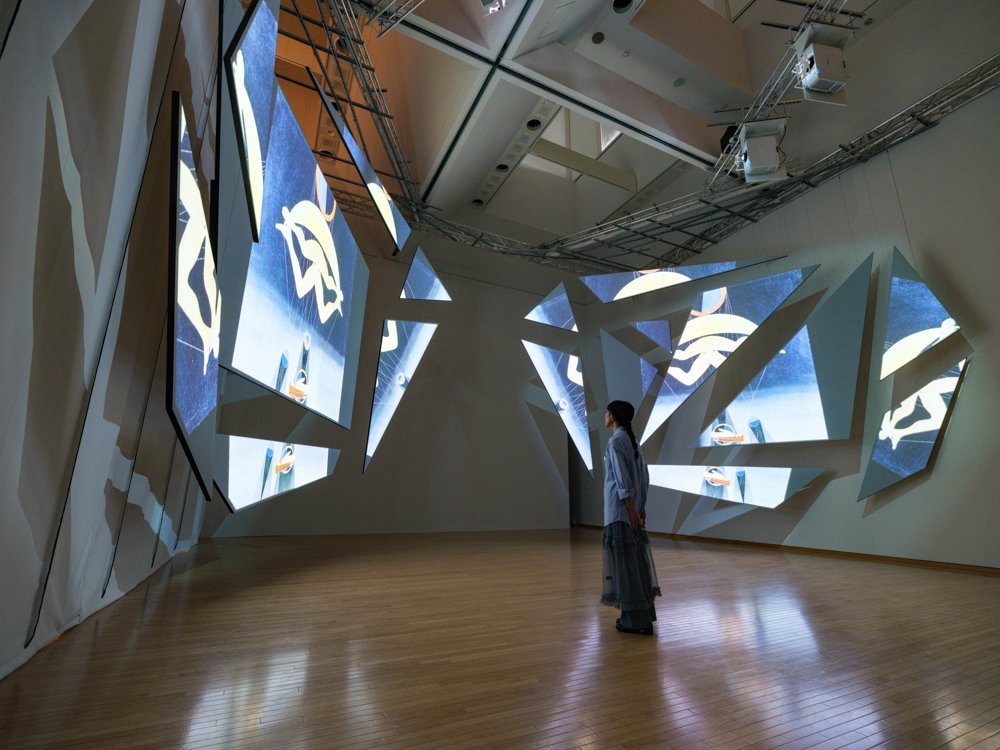 Synchronic Constellation: Cross-Boundary Perspectives in Art
