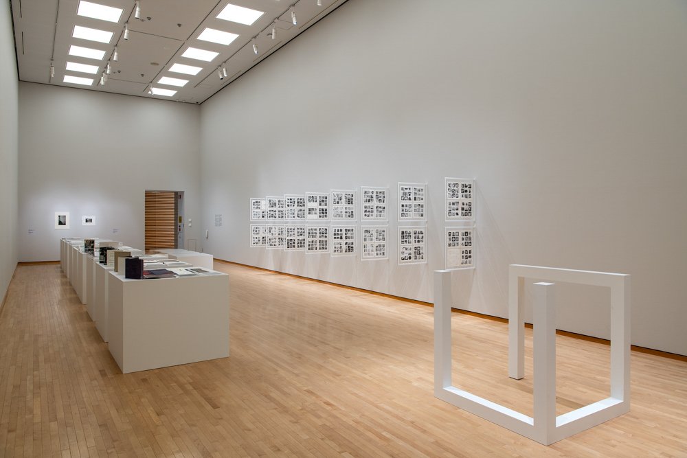 「ソル・ルウィット　オープン・ストラクチャー」展示風景、東京都現代美術館、2025年 © 2025 The LeWitt Estate / Artists Rights Society (ARS), New York. Courtesy Paula Cooper Gallery. Photo: Kazuo Fukunaga