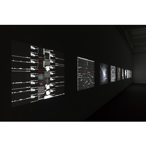 池田亮司《data.matrix [n°1-10] 》2006–09年　©2009 ryoji ikeda  Photo：丸尾隆一 Courtesy of Gallery Koyanagi, Tokyo